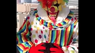 Gibby Along to Clown gets dig up sucked in the first place Ferris Basin